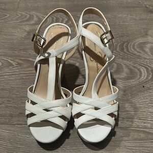 Jessica Simpson White Strappy Wedge Sandals – Size 7